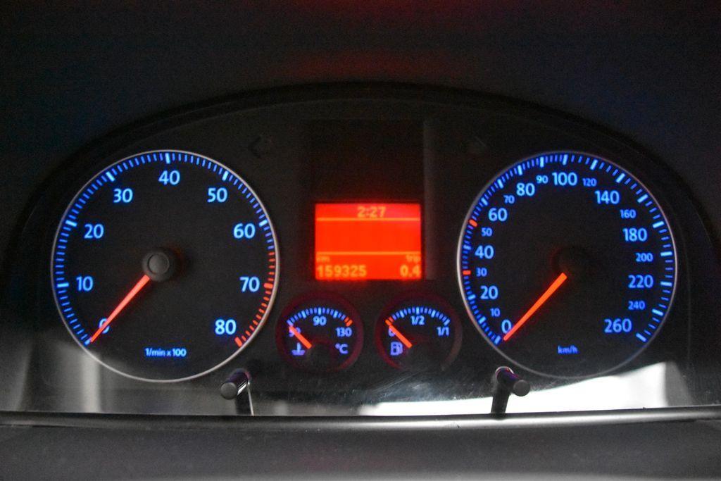 Volkswagen Touran 2.0 FSI 2Z-Klimaauto Tempo PDC 2.Hand