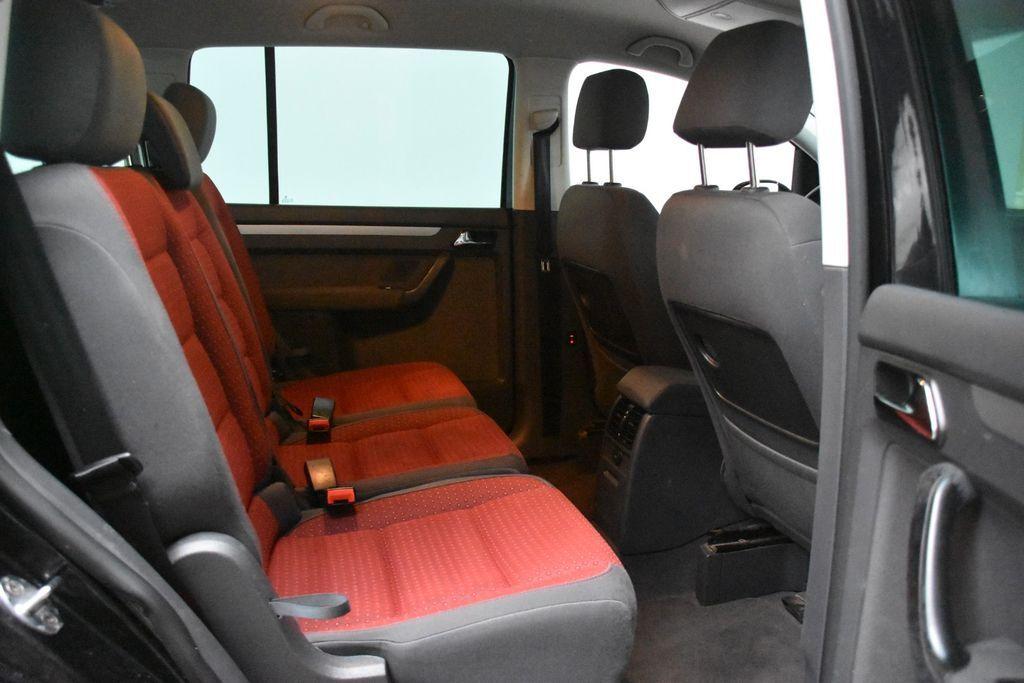 Volkswagen Touran 2.0 FSI 2Z-Klimaauto Tempo PDC 2.Hand