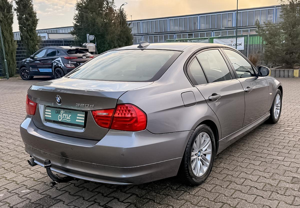 BMW 320 d E90 NAVI SHZ PDC KLIMA