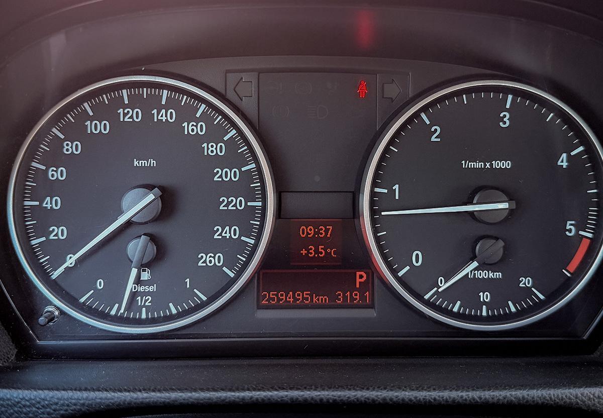 BMW 320 d E90 NAVI SHZ PDC KLIMA