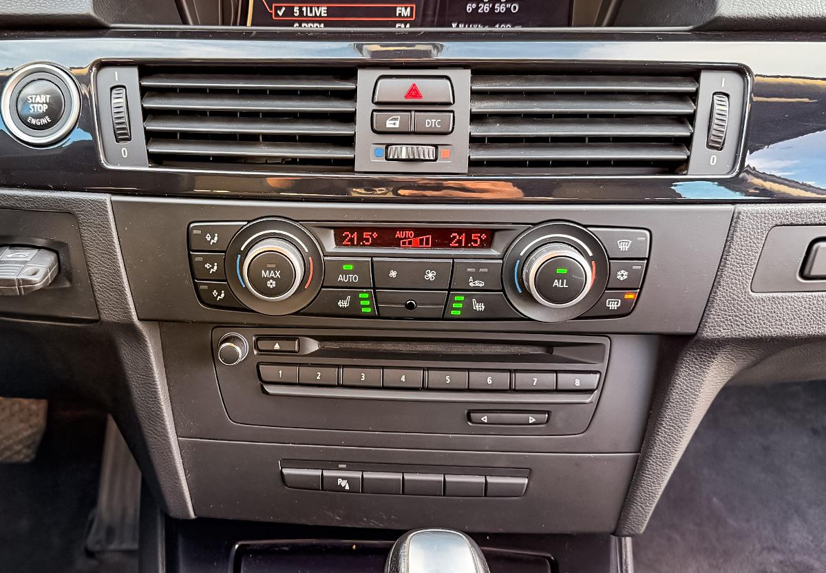 BMW 320 d E90 NAVI SHZ PDC KLIMA