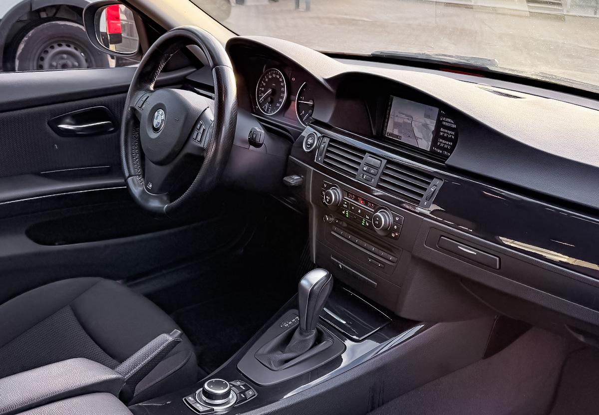 BMW 320 d E90 NAVI SHZ PDC KLIMA