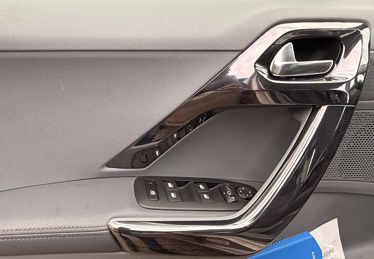 Peugeot 208 1.6 VTi 120 Allure NAVI SHZ PDC