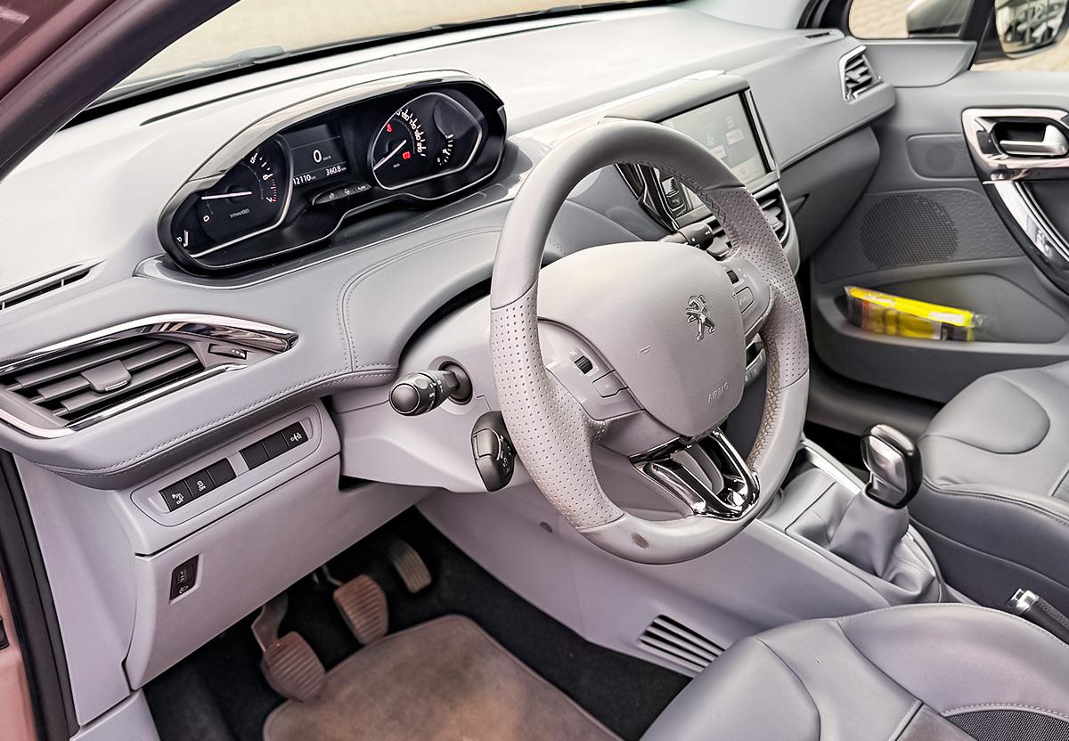 Peugeot 208 1.6 VTi 120 Allure NAVI SHZ PDC