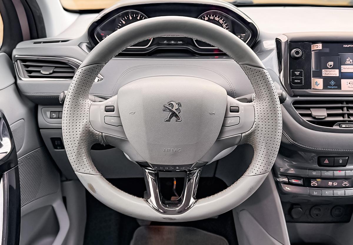 Peugeot 208 1.6 VTi 120 Allure NAVI SHZ PDC