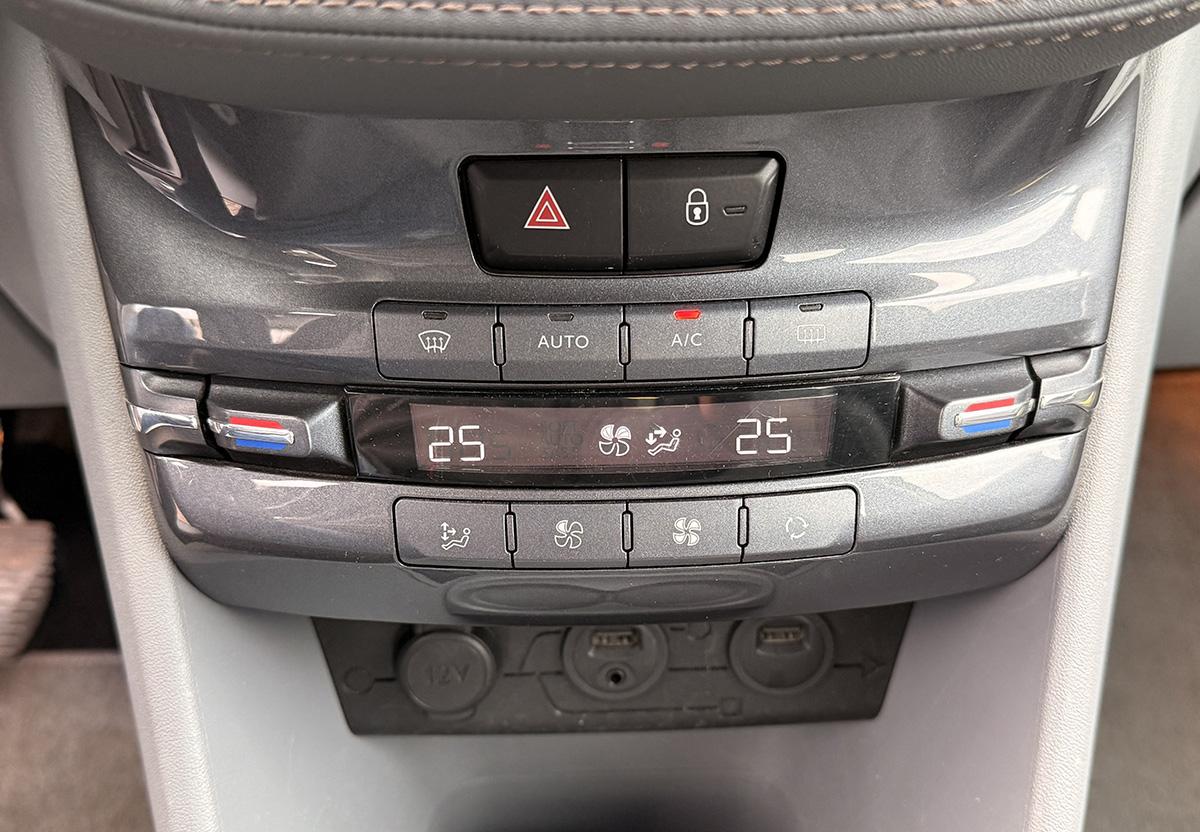 Peugeot 208 1.6 VTi 120 Allure NAVI SHZ PDC