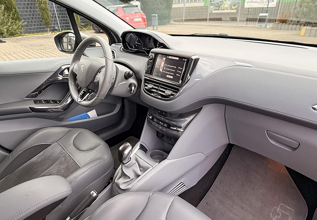 Peugeot 208 1.6 VTi 120 Allure NAVI SHZ PDC