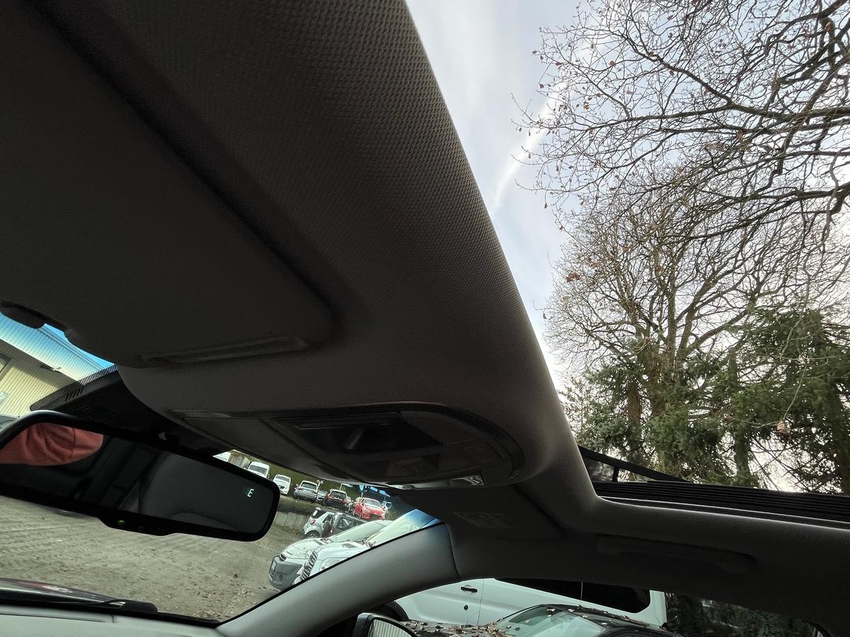 Hyundai Tucson 1.6 TREND 2WD PANO KLIMA LEDER ALU NAVI SHZ KAMERA 