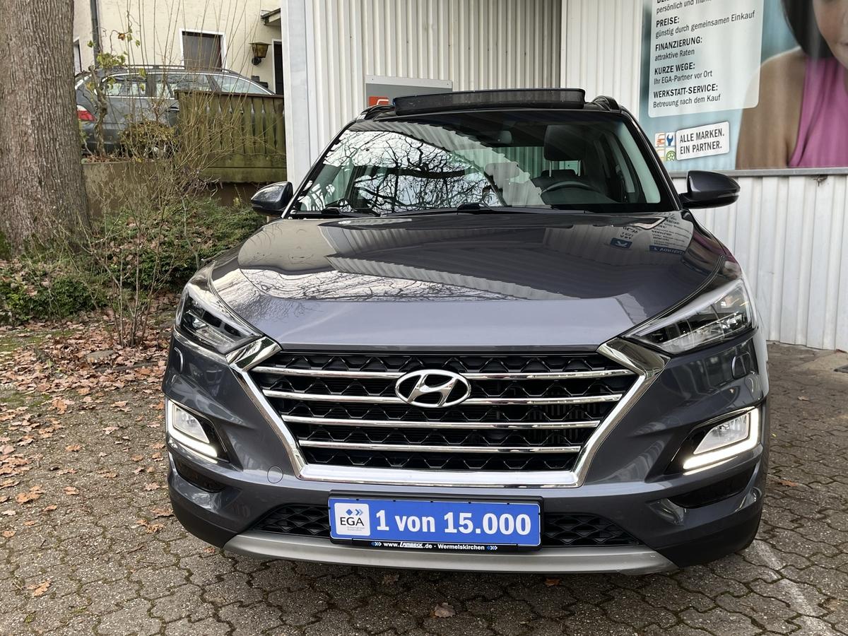 Hyundai Tucson 1.6 TREND 2WD PANO KLIMA LEDER ALU NAVI SHZ KAMERA 