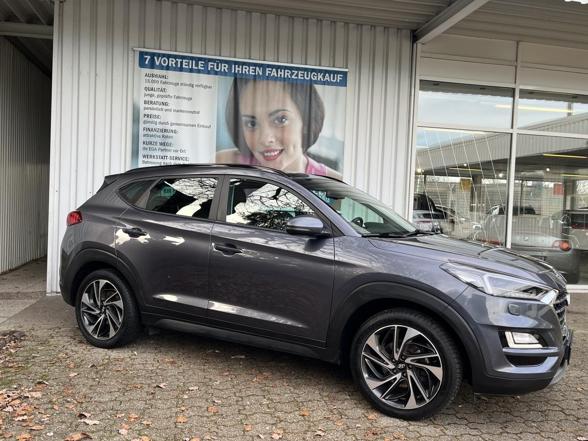 Hyundai Tucson 1.6 TREND 2WD PANO KLIMA LEDER ALU NAVI SHZ KAMERA 
