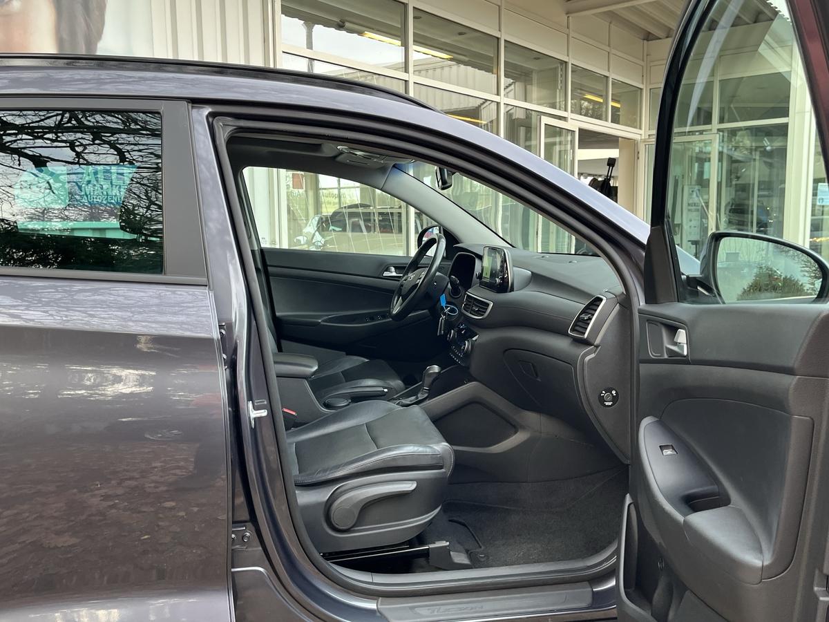 Hyundai Tucson 1.6 TREND 2WD PANO KLIMA LEDER ALU NAVI SHZ KAMERA 