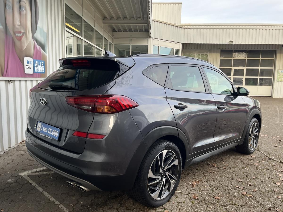 Hyundai Tucson 1.6 TREND 2WD PANO KLIMA LEDER ALU NAVI SHZ KAMERA 