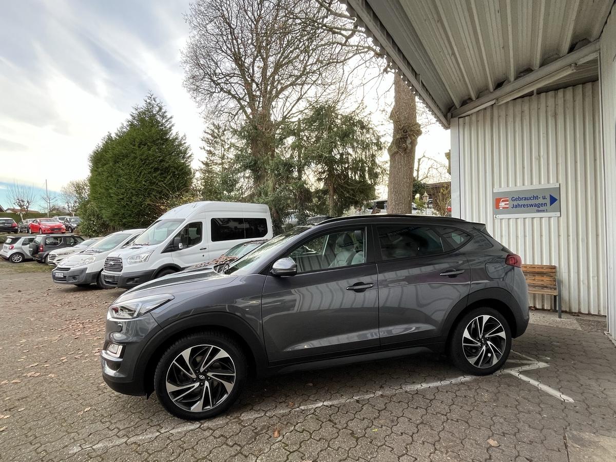 Hyundai Tucson 1.6 TREND 2WD PANO KLIMA LEDER ALU NAVI SHZ KAMERA 