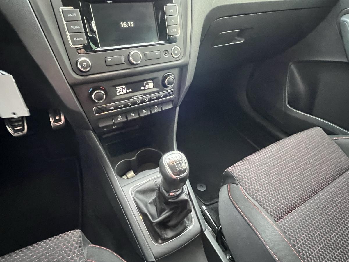 Skoda Rapid Spaceback 1.2 TSI*Style Plus*PANORAMADACH *XENON*PDC