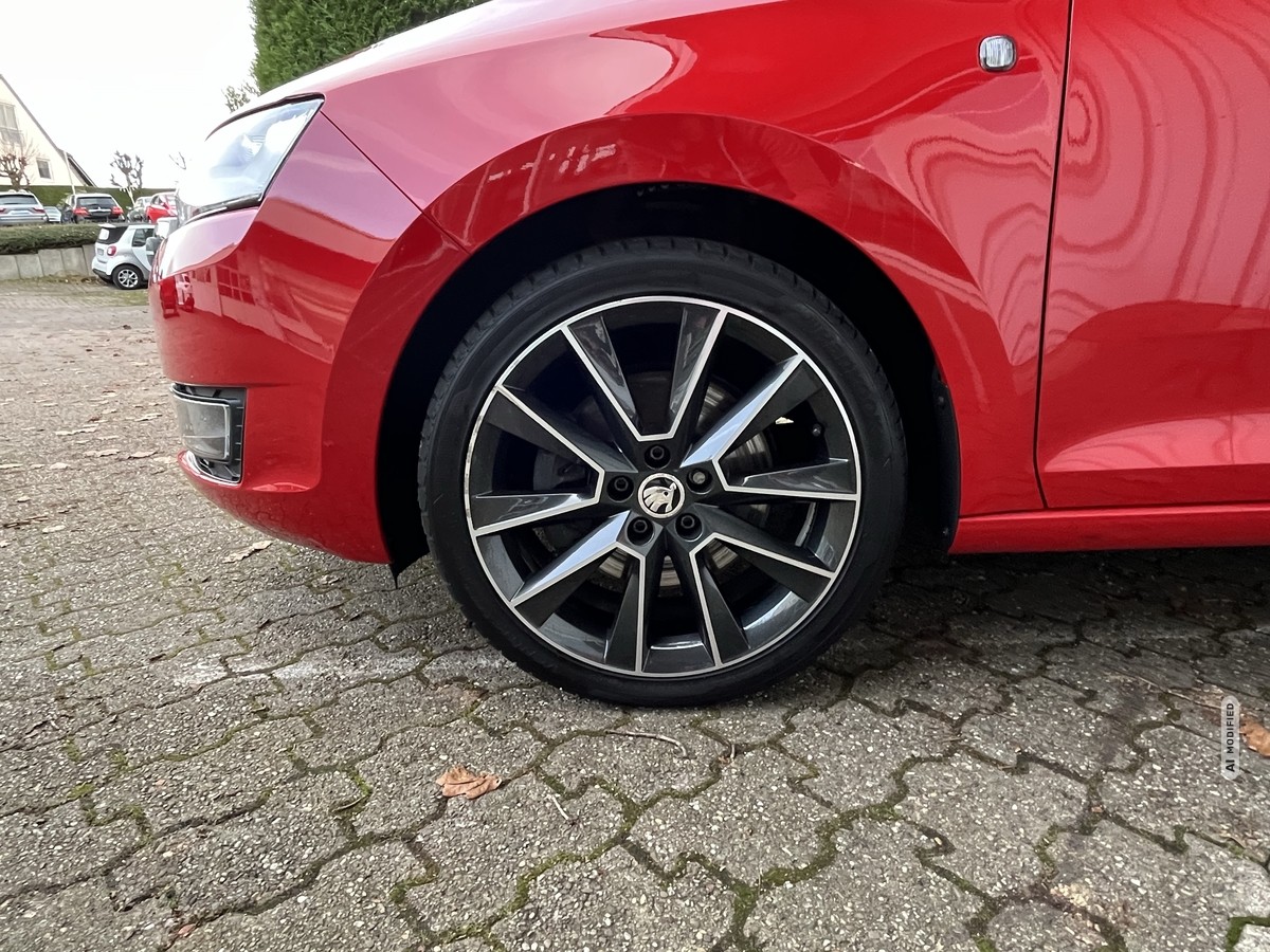 Skoda Rapid Spaceback 1.2 TSI*Style Plus*PANORAMA*XENON*PDC*17