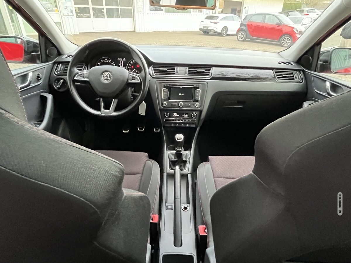 Skoda Rapid Spaceback 1.2 TSI*Style Plus*PANORAMA*XENON*PDC*17
