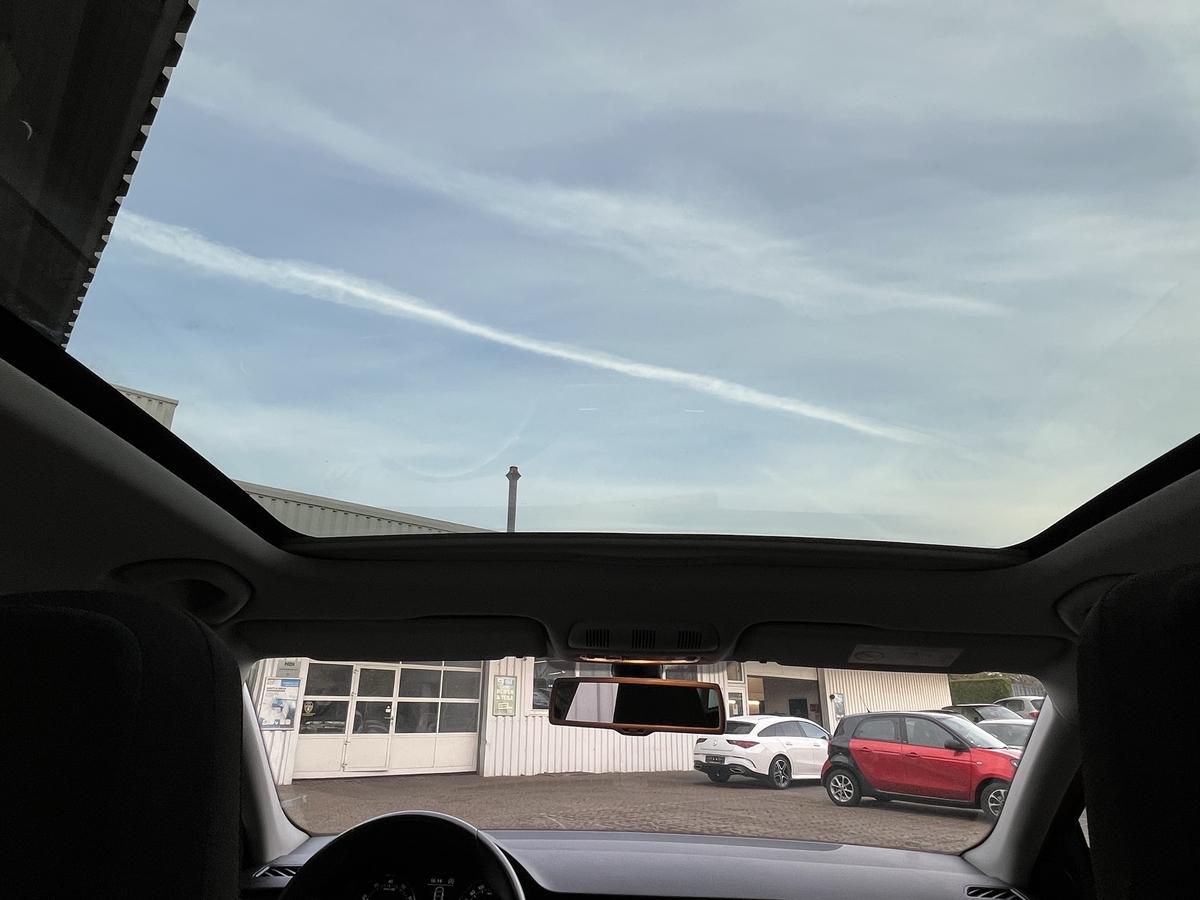 Skoda Rapid Spaceback 1.2 TSI*Style Plus*PANORAMADACH *XENON*PDC