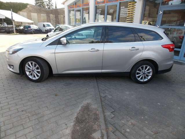 Ford Focus 1.5 Titanium Navi
