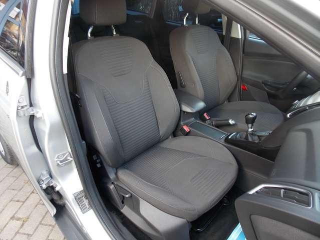 Ford Focus 1.5 Titanium Navi
