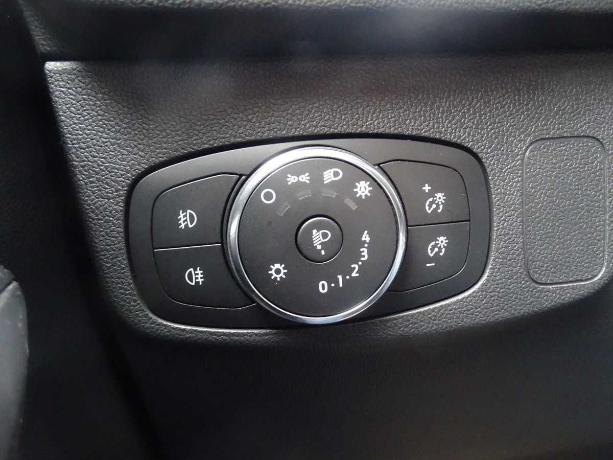 Ford Focus 1.5 EcoBlue Turnier Titanium 