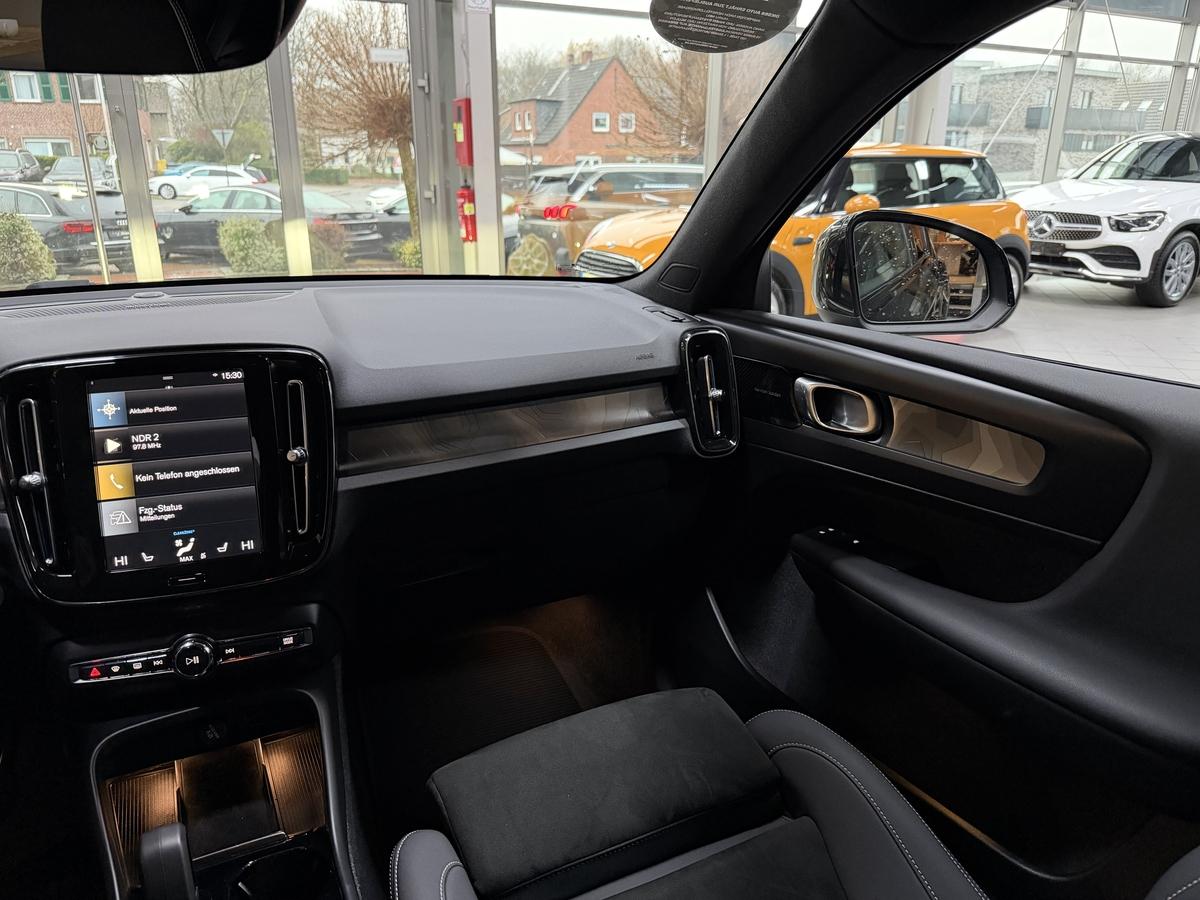 Volvo XC40 T4 Plus Dark LED Navi H&K CarPlay SHZ RCam