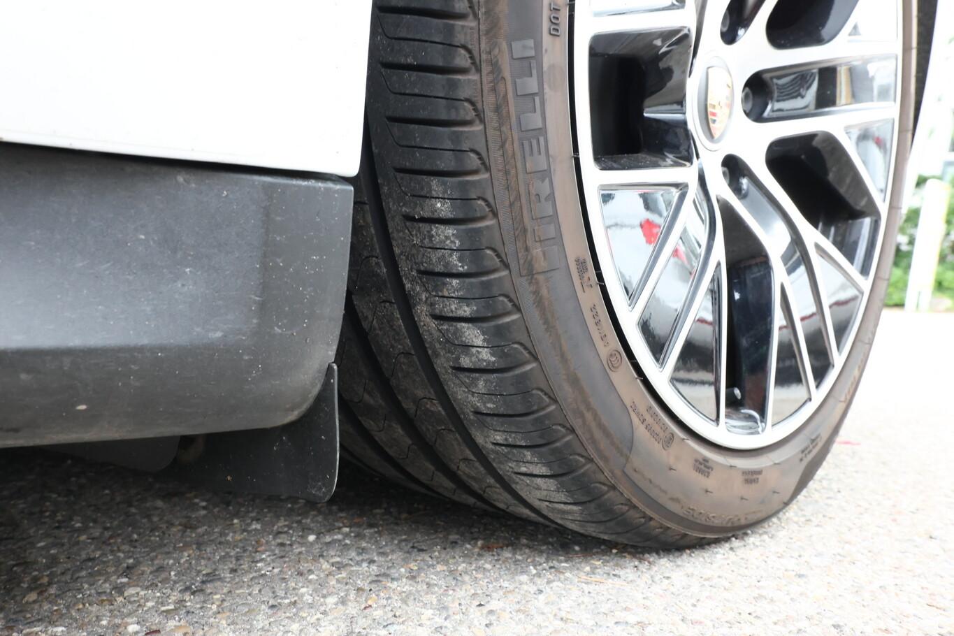 Porsche Taycan 4S Plus 4x4 LED Nav ACC ParkAs Kam BOSE