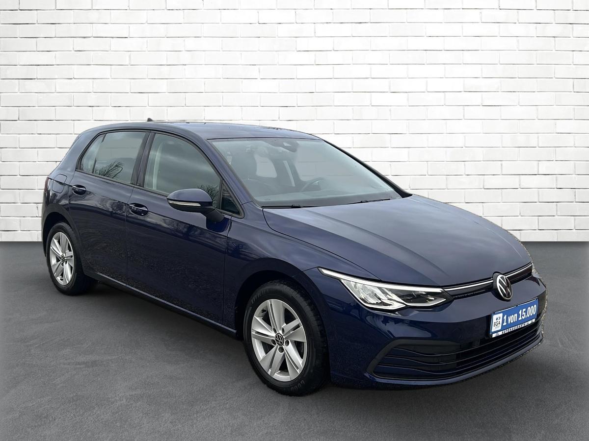 Volkswagen Golf VIII 2.0 TDI Life *LED*SHZ*LRH*PDC*