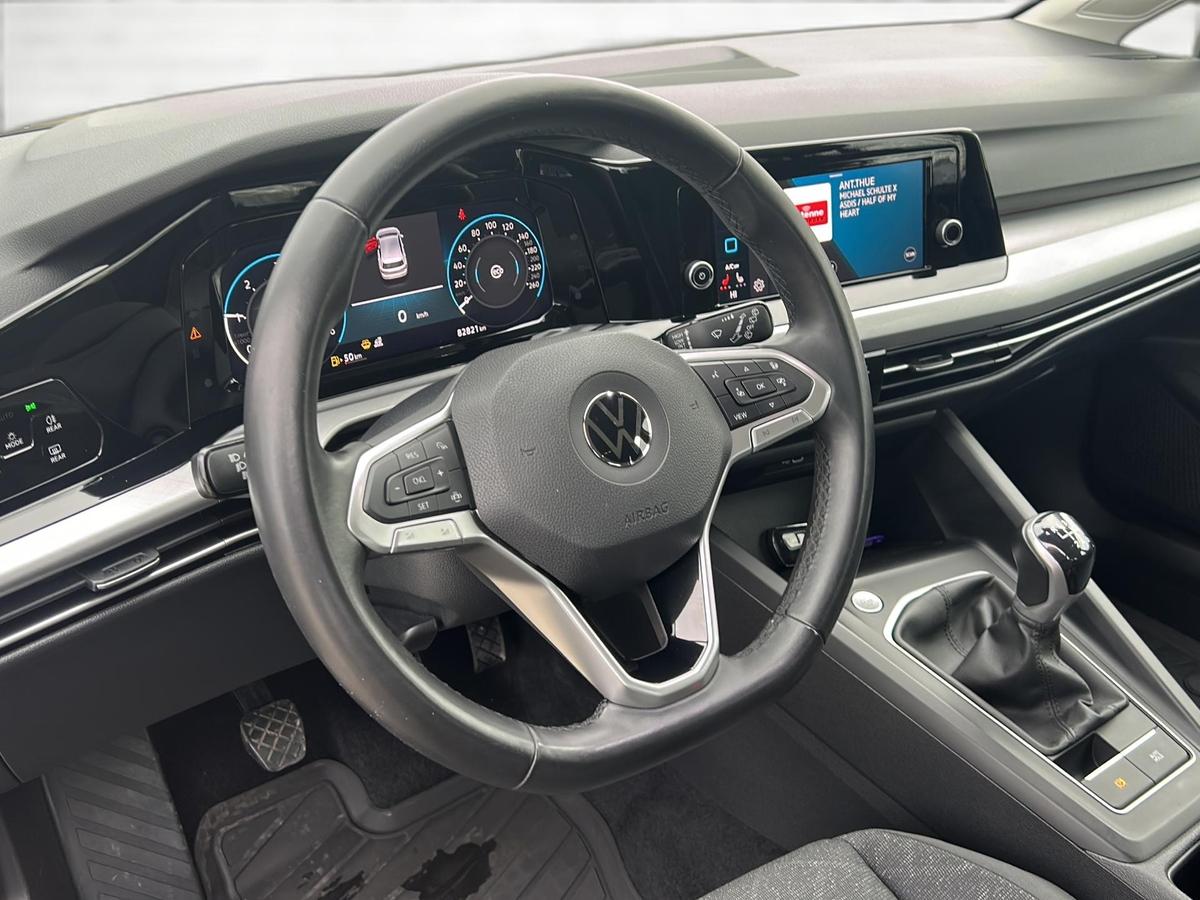 Volkswagen Golf VIII 2.0 TDI Life *LED*SHZ*LRH*PDC*