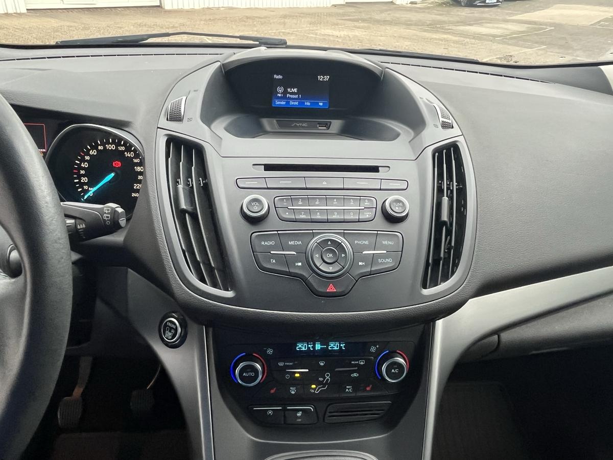 Ford Kuga 1.5 EB 61 TKM*DESIGN PKT*AHK ABNEHMB*WINTER PKT*PRIVACY