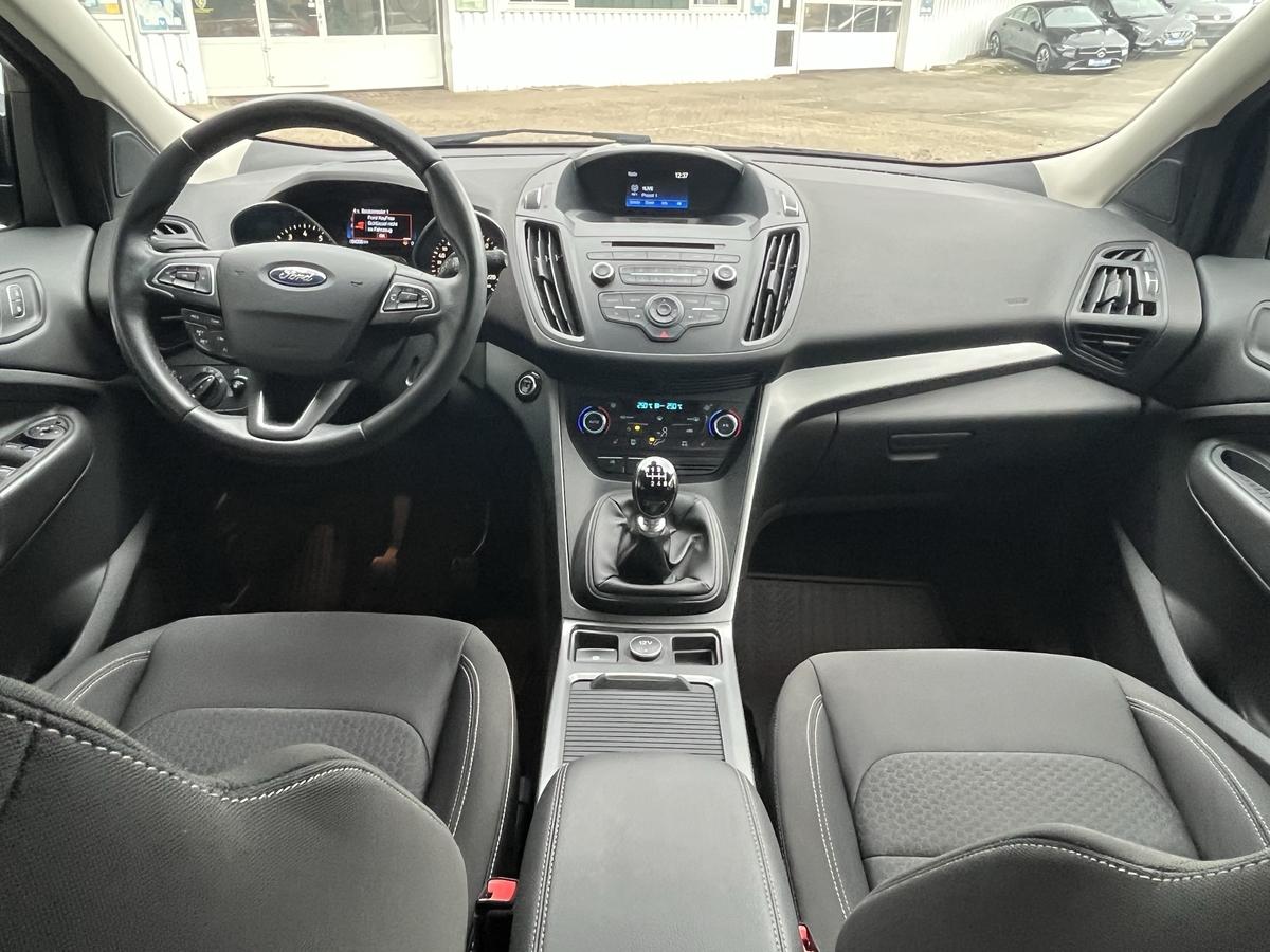 Ford Kuga 1.5 EB 61 TKM*DESIGN PKT*AHK ABNEHMB*WINTER PKT*PRIVACY