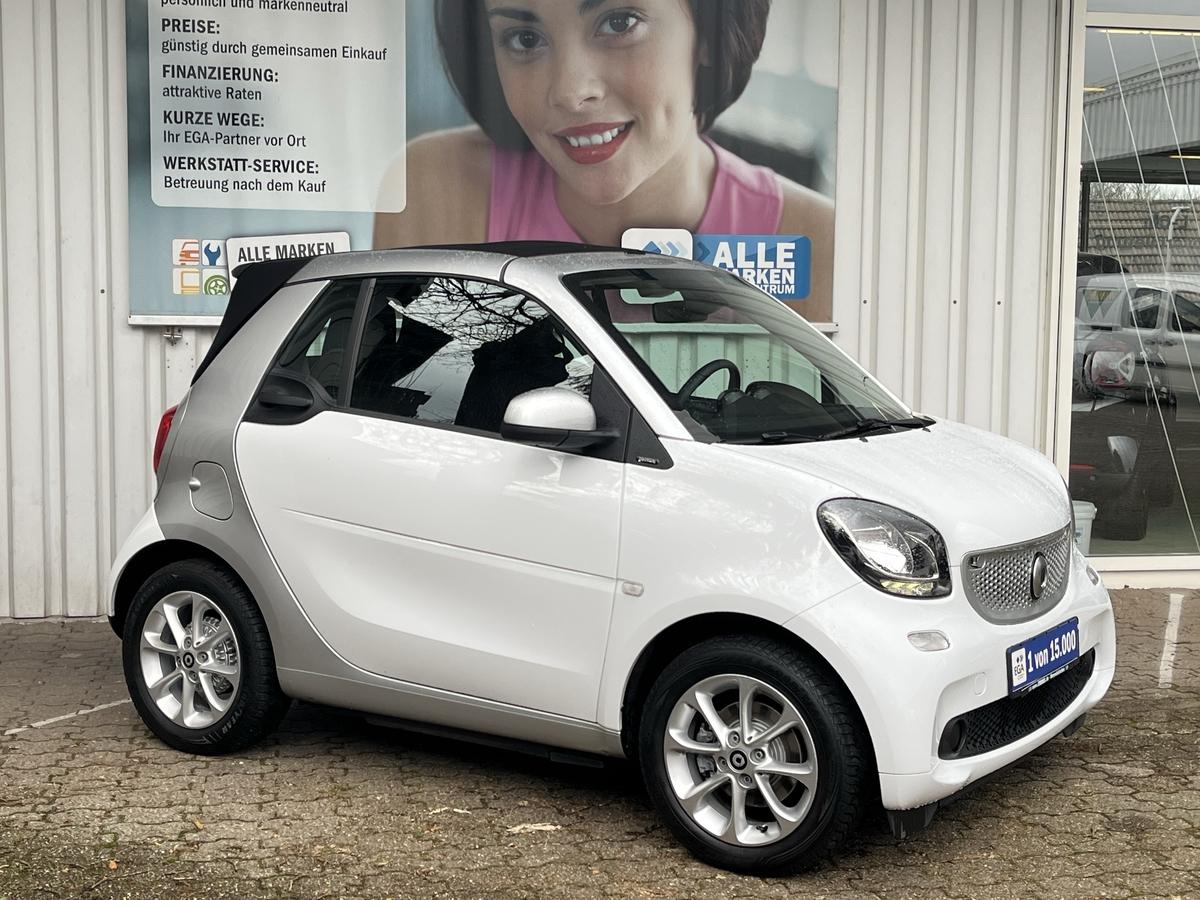 Smart ForTwo CABRIO*PASSION*17 TKM !!!!!*1 HAND*SHZ*PDC*KLIMAAUT