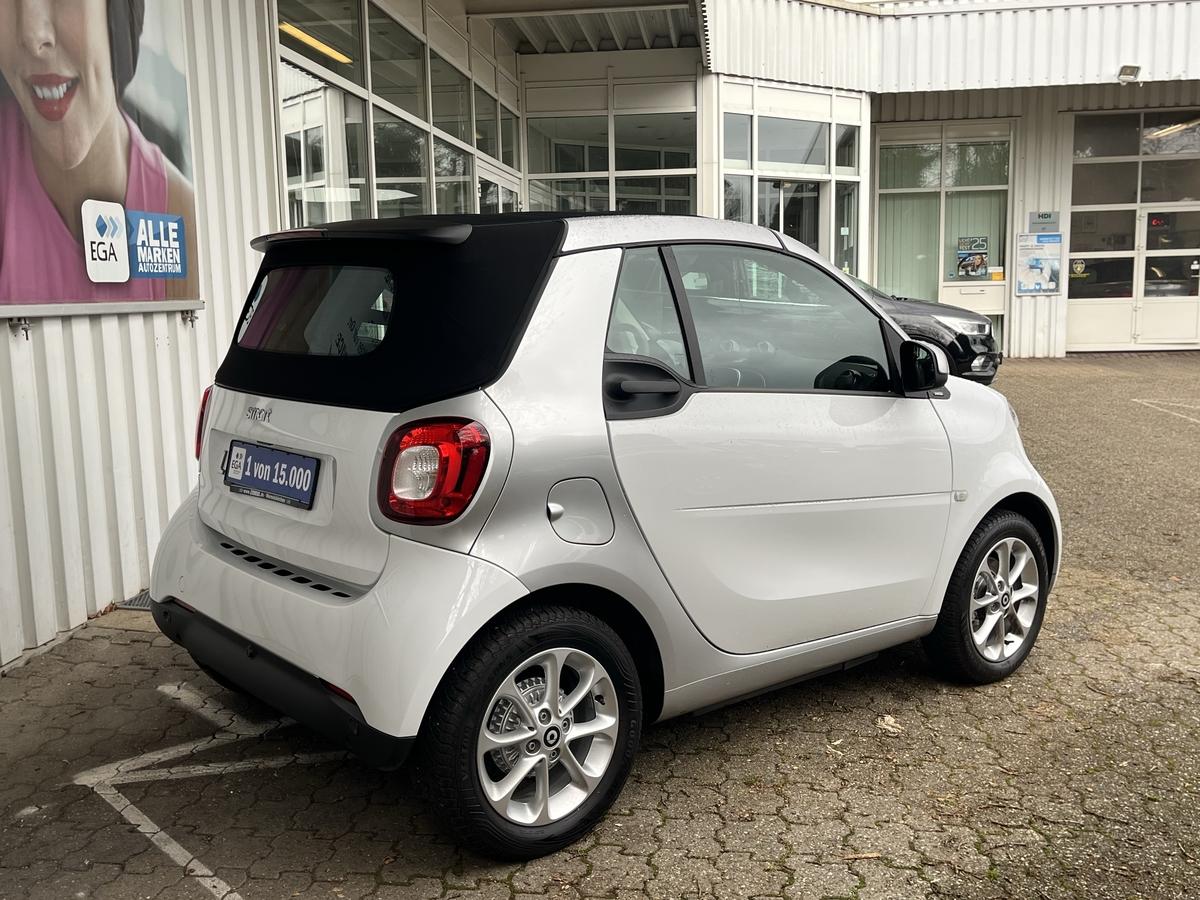 Smart ForTwo CABRIO*PASSION*17 TKM !!!!!*1 HAND*SHZ*PDC*KLIMAAUT