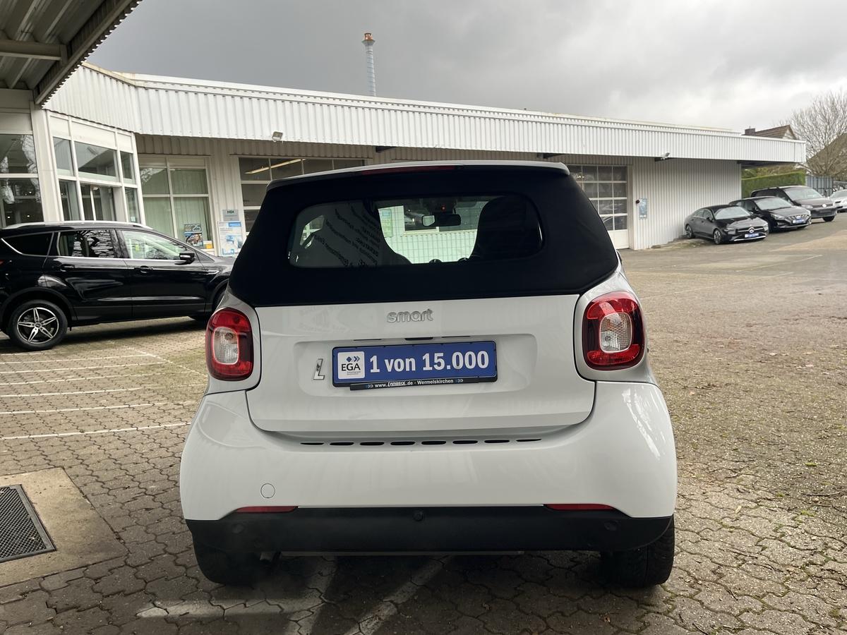 Smart ForTwo CABRIO*PASSION*17 TKM !!!!!*1 HAND*SHZ*PDC*KLIMAAUT