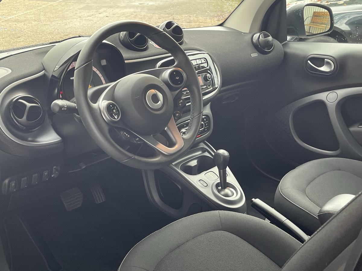 Smart ForTwo CABRIO*PASSION*17 TKM !!!!!*1 HAND*SHZ*PDC*KLIMAAUT