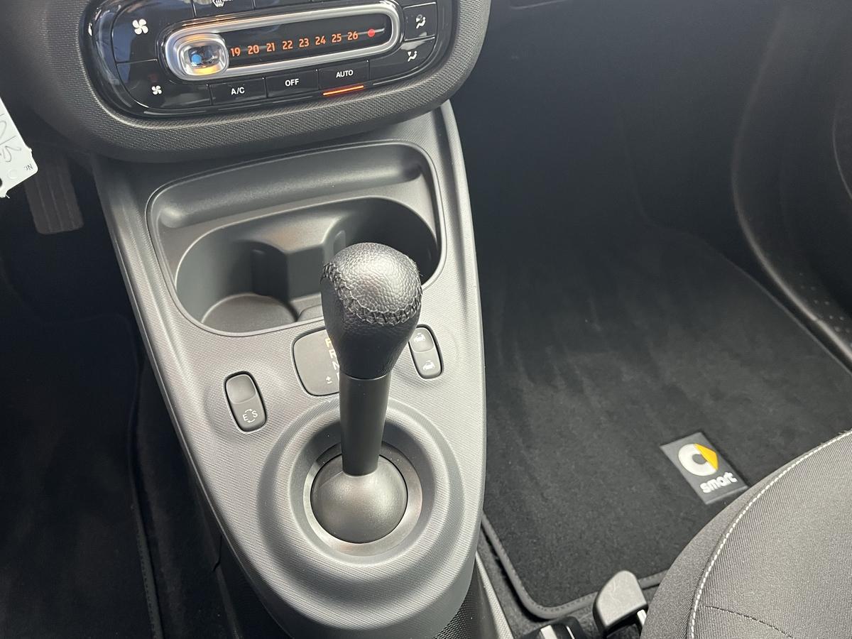 Smart ForTwo CABRIO*PASSION*17 TKM !!!!!*1 HAND*SHZ*PDC*KLIMAAUT