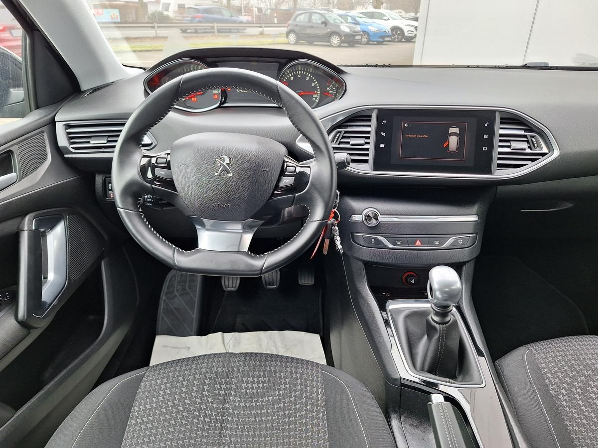 Peugeot 308 NAVI*CARPLAY*SITZHEIZUNG*KAMERA*ALLWETTER