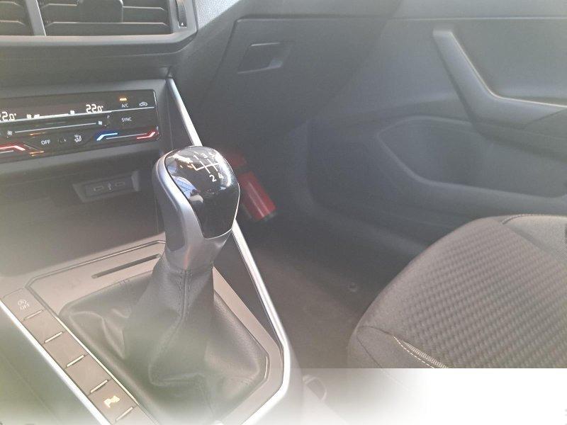 Volkswagen Polo 1.0 TSI LIFE NAVI LED KLIMAAUTO APP-CONNECT SICHT