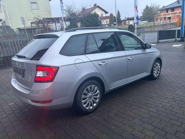 Skoda Fabia Ambition*Kombi*NAVIGATION*CARPLAY*SITZ-HZ*Tempomat