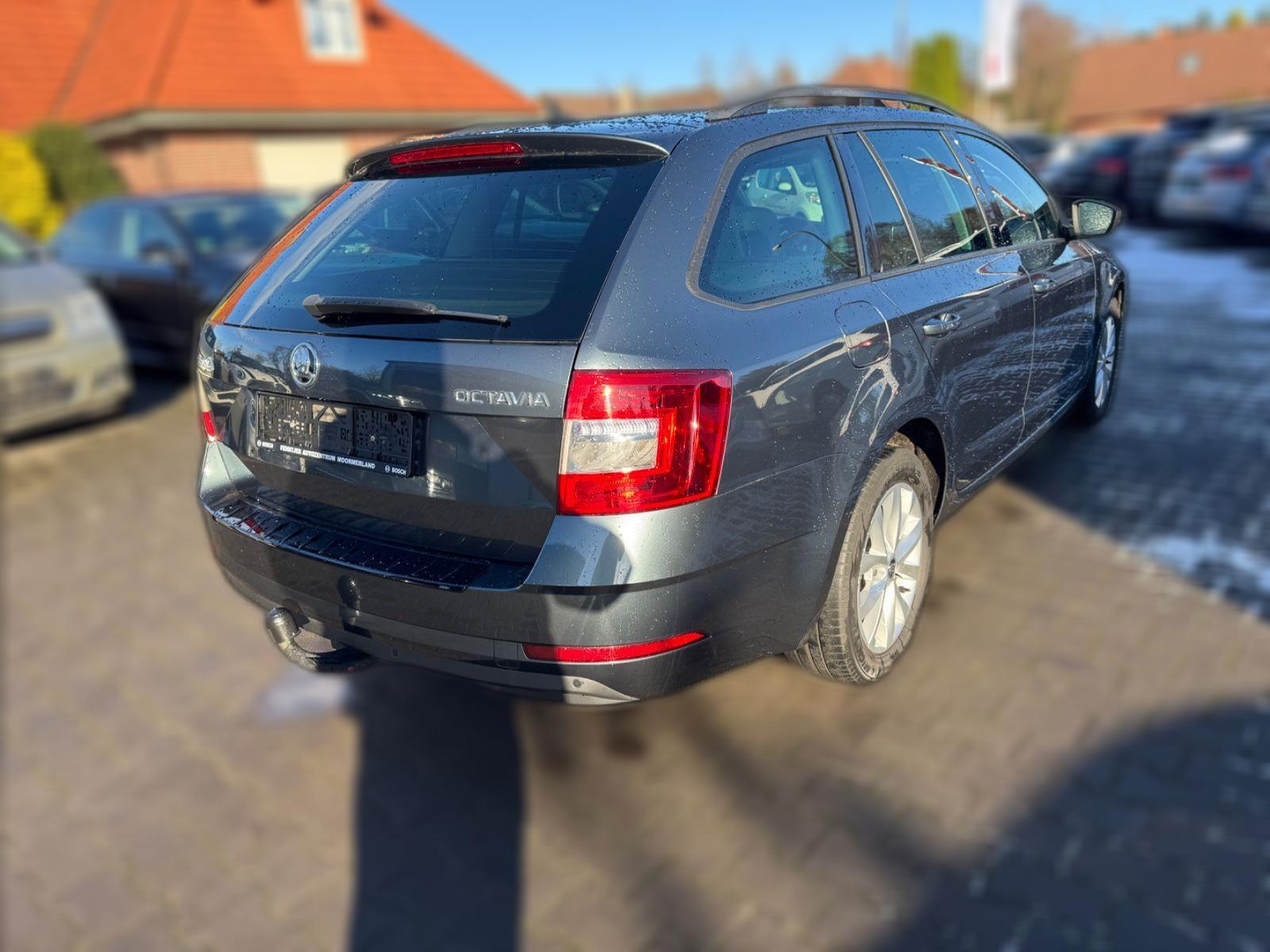 Skoda Octavia Combi Tour MFL PDC NAVI Front AHK TOP