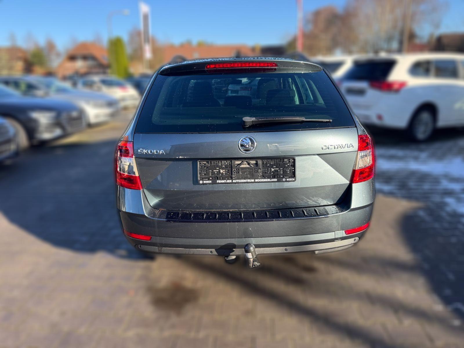 Skoda Octavia Combi Tour MFL PDC NAVI Front AHK TOP