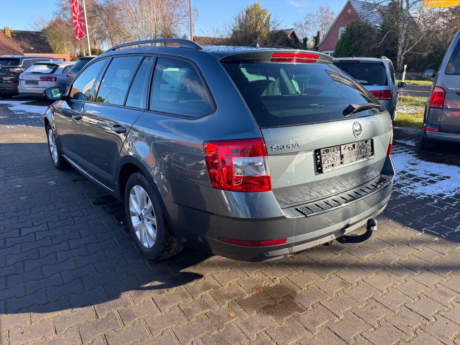 Skoda Octavia Combi Tour MFL PDC NAVI Front AHK TOP
