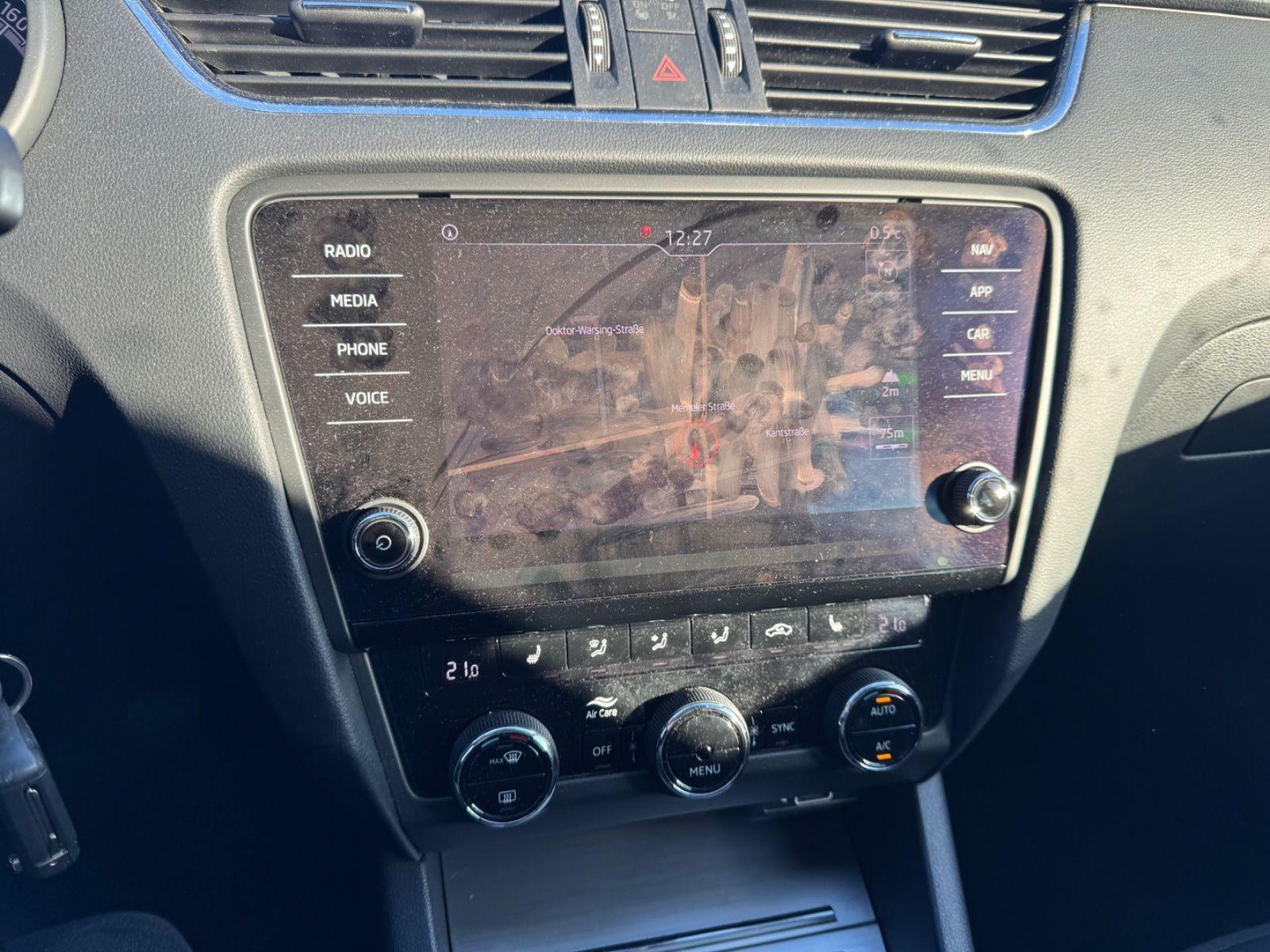 Skoda Octavia Combi Tour MFL PDC NAVI Front AHK TOP