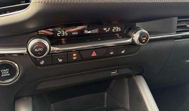 Mazda 3 | BOSE | Rückfahrkam.| adapt. Tempomat