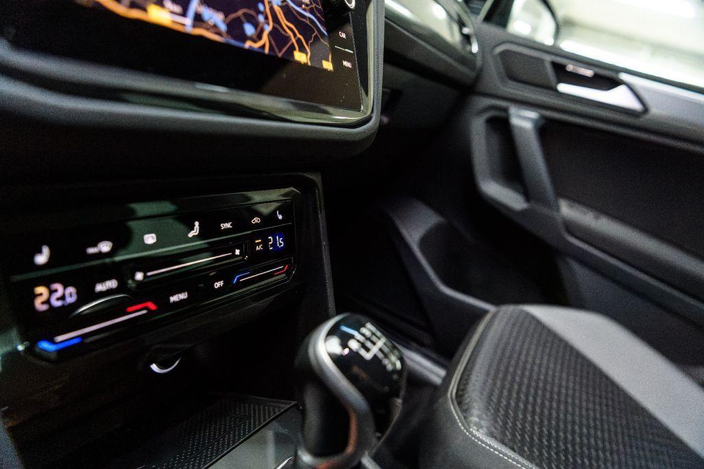 Volkswagen Tiguan Active *AHK*Matrix LED*Head UP