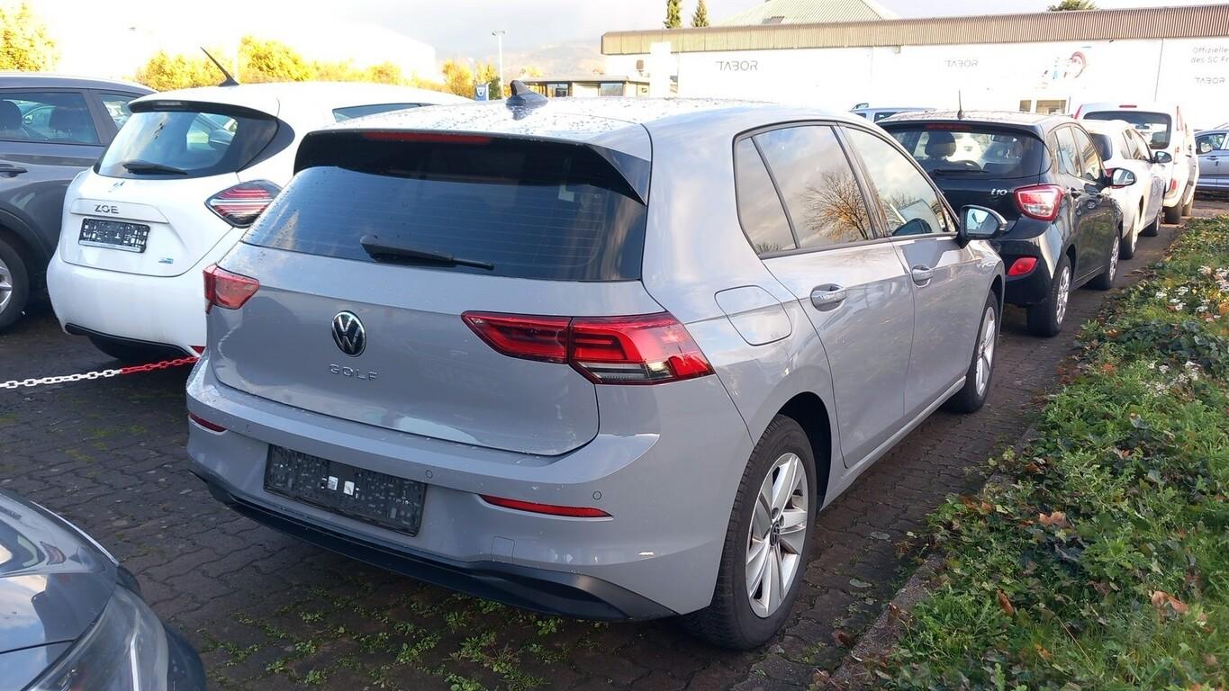 Volkswagen Golf VIII 1.5 TSI 130 Life Nav ACC SHZ PDC KeyL