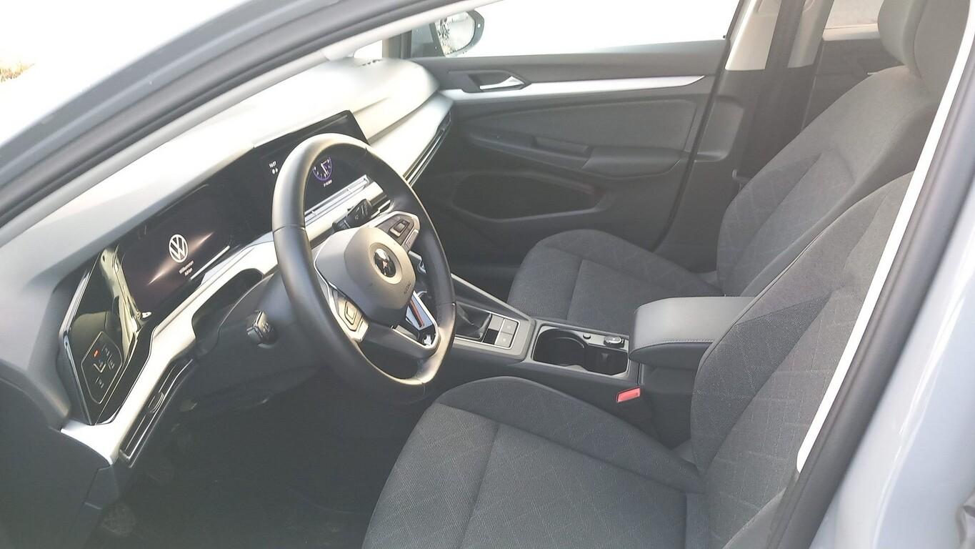 Volkswagen Golf VIII 1.5 TSI 130 Life Nav ACC SHZ PDC KeyL