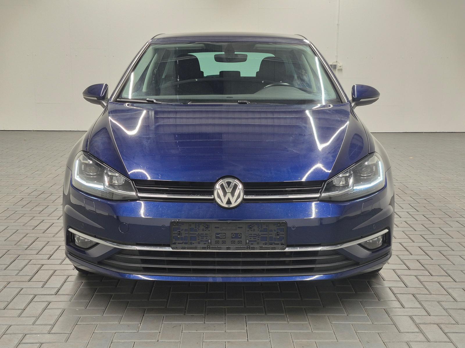 Volkswagen Golf VII  LED/App-C./SHZ/Kam/ACC/AHK/16-LM