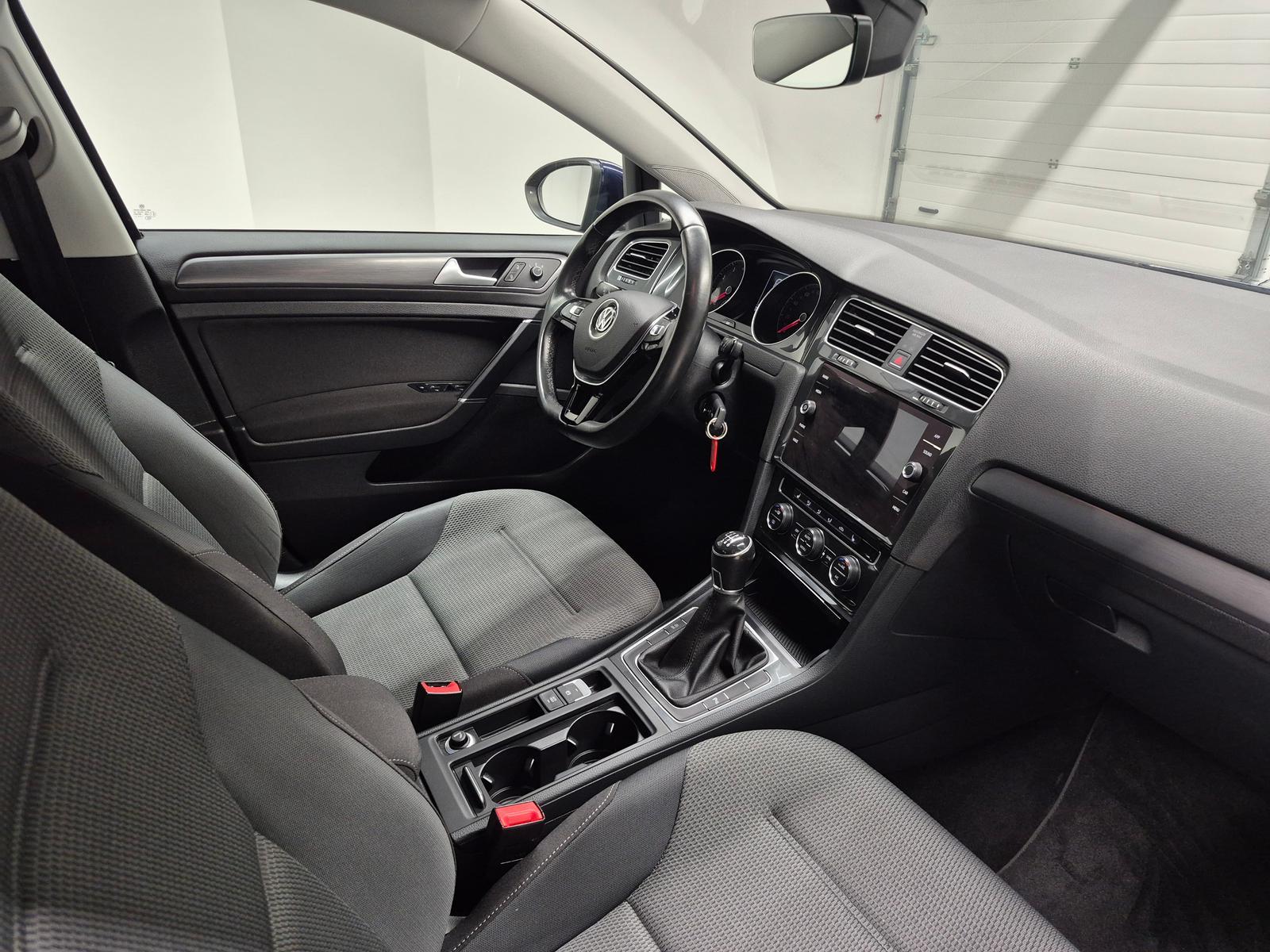 Volkswagen Golf VII  LED/App-C./SHZ/Kam/ACC/AHK/16-LM