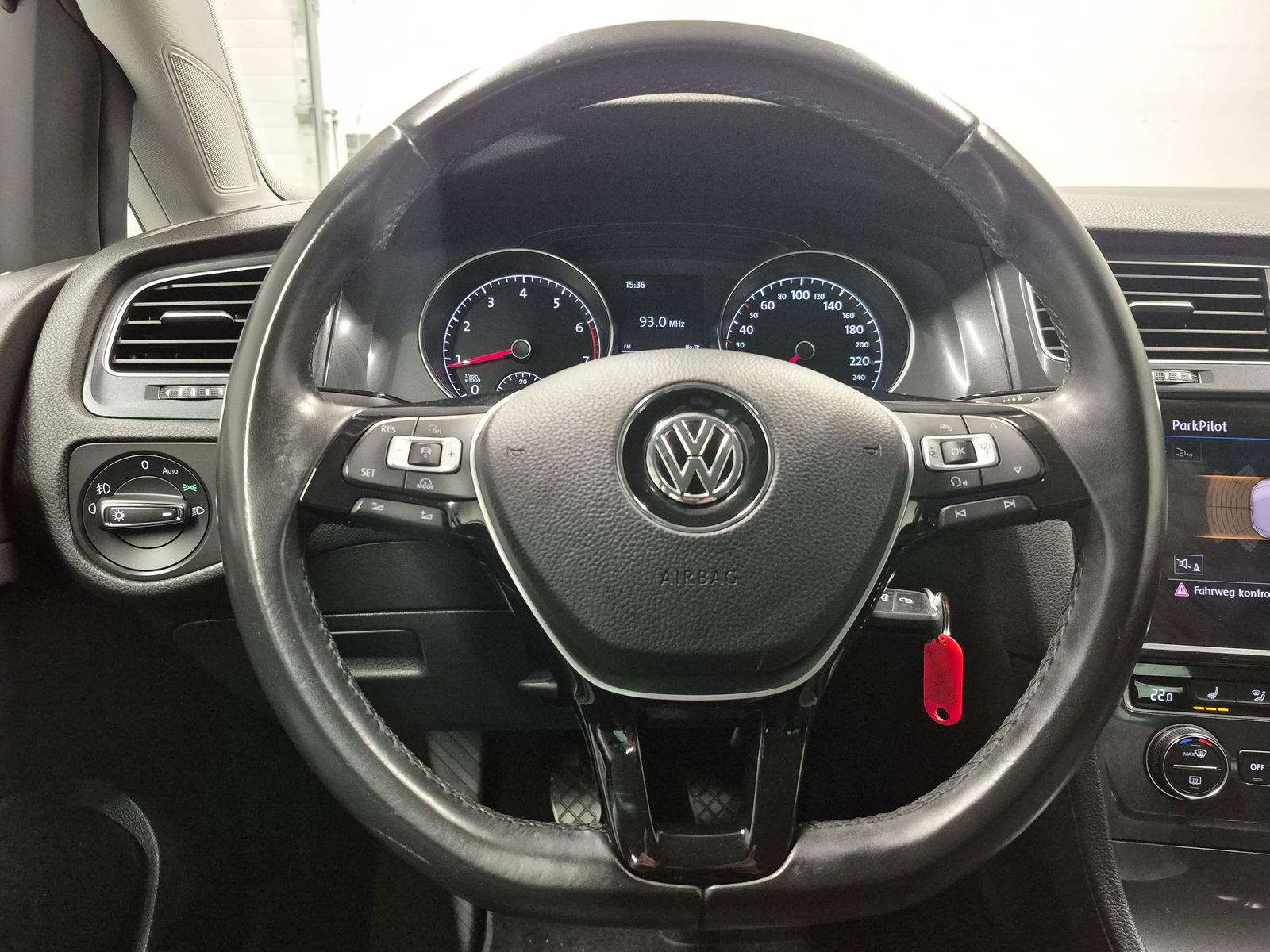 Volkswagen Golf VII  LED/App-C./SHZ/Kam/ACC/AHK/16-LM
