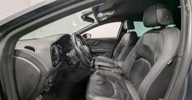 Seat Leon Cupra 290 2.0 TSI LED CarPlay Navi Leder E-Sitz